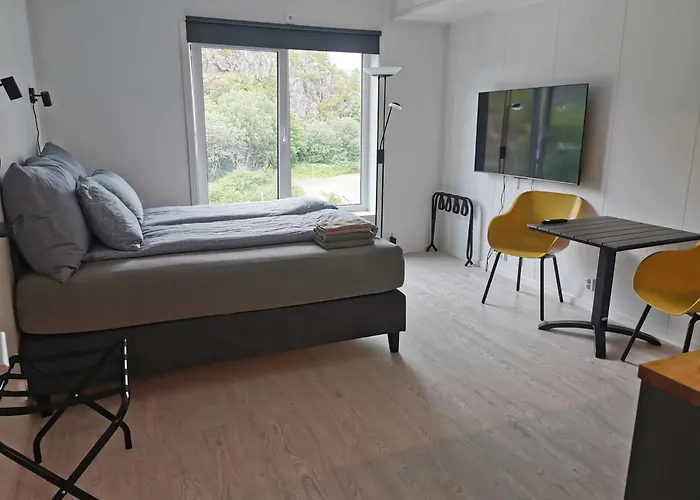 Lofoten Studio Apartment, Vestermyrveien 11 Svolvaer